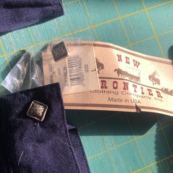 NWT New Frontier L Blue Western Women's Button Top Blanket Stitch Shoulder Pads - Picture 5 of 7